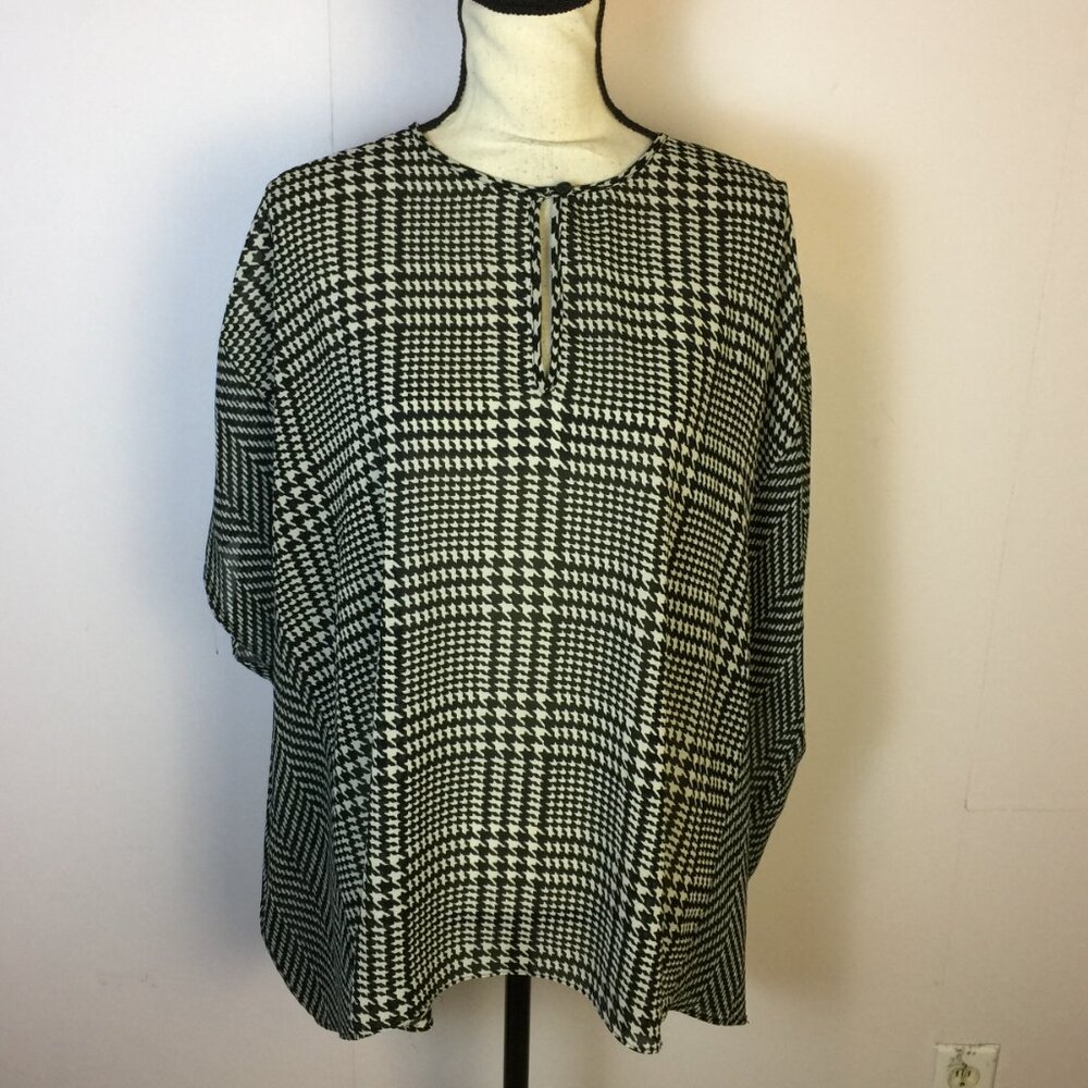 Michael Kors Poncho Blouse Top Size S/M Womans Black & White Houndstooth sheer